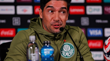 O t&eacute;cnico Abel Ferreira, do Palmeiras, concede entrevista coletiva