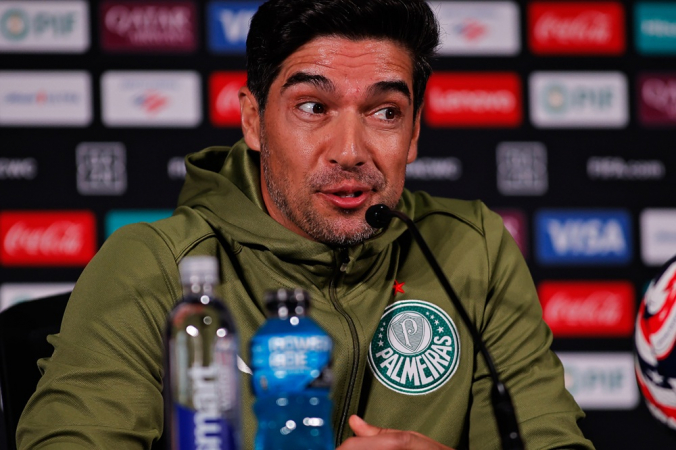 O técnico Abel Ferreira, do Palmeiras, concede entrevista coletiva