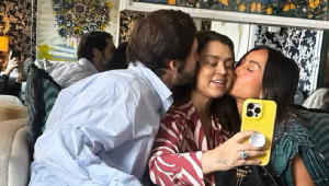 Sabrina Sato e Nicolas Prattes visitam Preta Gil em Nova York