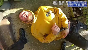 Câmera de policiais mostra o momento da prisão de Marcus Monzo, após o ataque