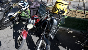 Mototaxistas protestam e pedem regulamentação do serviço em SP