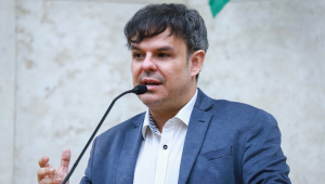 O vereador Adrilles Jorge, do União Brasil