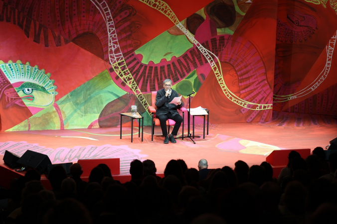 O poeta e músico Arnaldo Antunes celebra a obra do homenageado Paulo Leminski