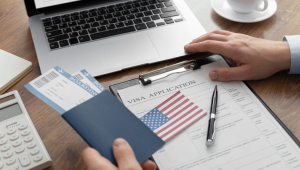 Composição do pedido de visto com bandeira americana