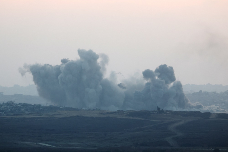 Israel expande operações em Gaza apesar de apelos pelo fim da guerra