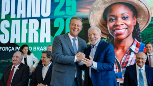 Ministro da Agricultura e Pecuária, Carlos Fávaro e o Presidente da República, Luiz Inácio Lula da Silva