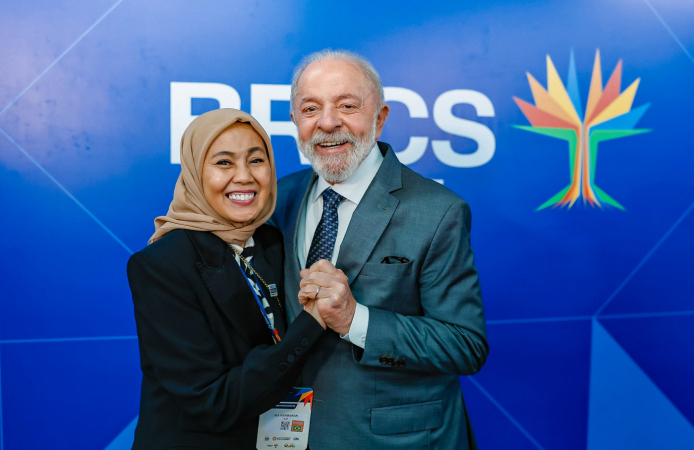 05.07.2025 - Encontro com a representantes da Aliança de Mulheres Empresáriasdo BRICS (WBA) 05.07.2025 - WBA Co-Chair da Indonésia, Irawati Hermawan e o Presidente da República, Luiz Inácio Lula da Silva, durante encontro com a representantes da Aliança de Mulheres Empresárias do BRICS (WBA), no Pier Mauá. Rio de Janeiro - RJ.