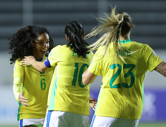 Seleção brasileira vence o Paraguai e garante classificação para semifinal da Copa América feminina