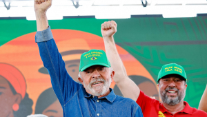 24.07.2025 - Cerimônia de Entregas do Governo Federal ao Vale do Jequitinhonha Presidente da República, Luiz Inácio Lula da Silva, e Ministro de Minas e Energia, Alexandre Silveira, durante cerimônia de Entregas do Governo Federal ao Vale do Jequitinhonha. Parque de Eventos de Minas Novas, Minas Novas – MG. Foto: Ricardo Stuckert / PR