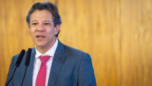 Haddad durante "Sanção e regulamentação" do Programa Acredita Exportação Foto: Diogo Zacarias/MF