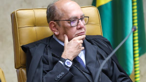 Ministro Gilmar Mendes em sessão plenária do STF.