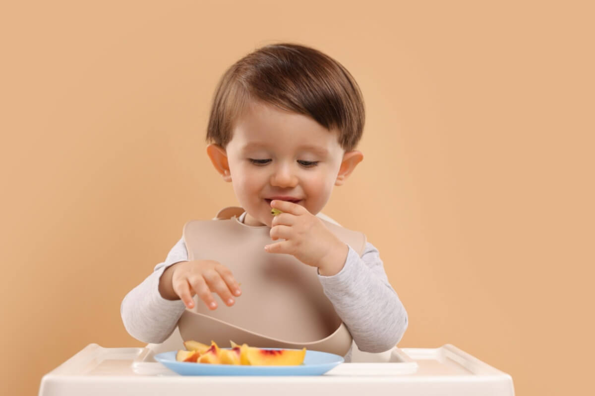 Certos cuidados podem reduzir as chances de engasgo em crianças 