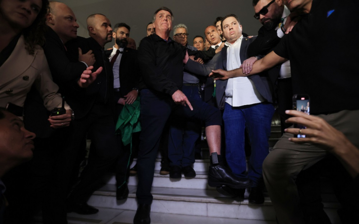 Bolsonaro tornozeleira eletrônica para os jornalistas