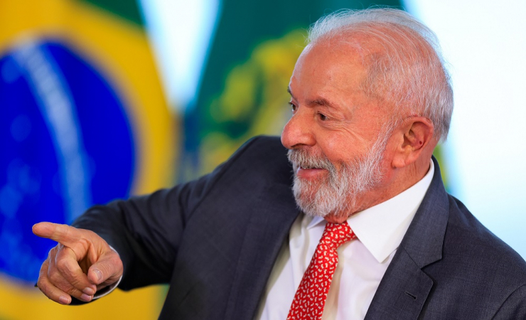 Lula sanciona lei que proíbe teste de cosméticos em animais