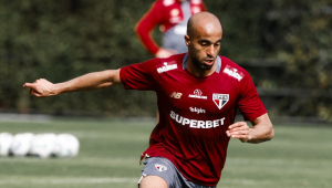 Lucas Moura em treino do São Paulo no CCT da Barra Funda
