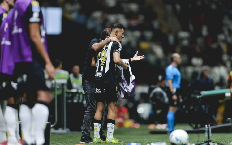 No Atlético-MG, Cuca explica escalação com jogadores criticados