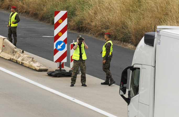 Polônia impõe controles de fronteira com a Alemanha