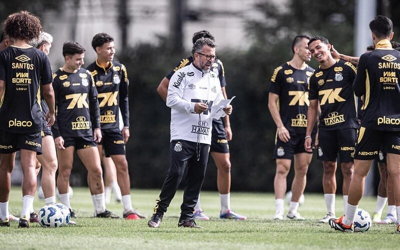 Elenco masculino do Santos retorna aos treinos nesta segunda-feira 