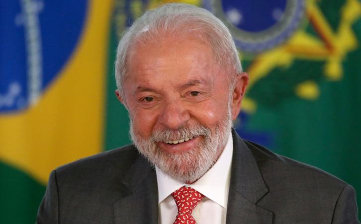 Lula sanciona lei que proíbe teste de cosméticos em animais