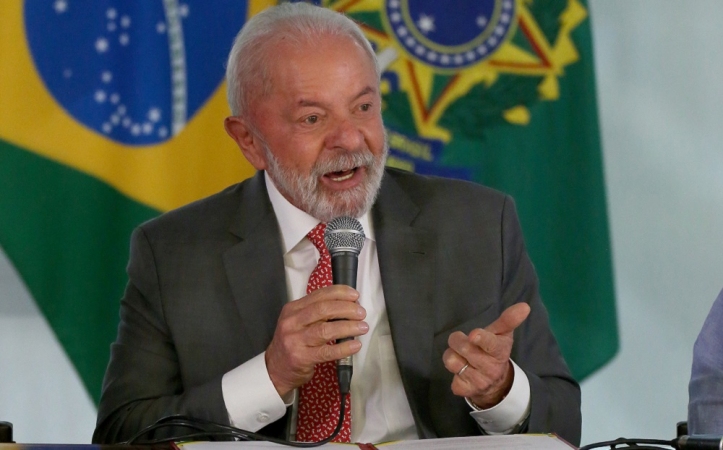 Lula sanciona lei que proíbe teste de cosméticos em animais