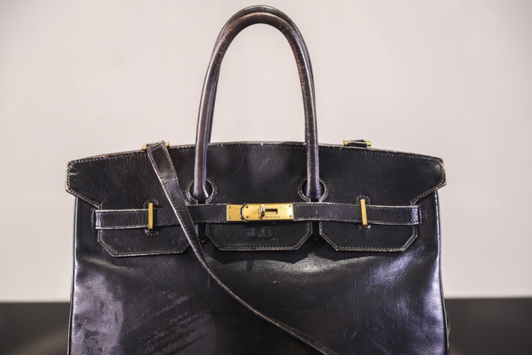 Primeira bolsa Birkin é leiloada por R$ 55 milhões