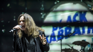 O cantor britânico Ozzy Osbourne durante show da banda de rock Black Sabbath na Papp László Budapest Sportaréna, em Budapeste, na Hungria