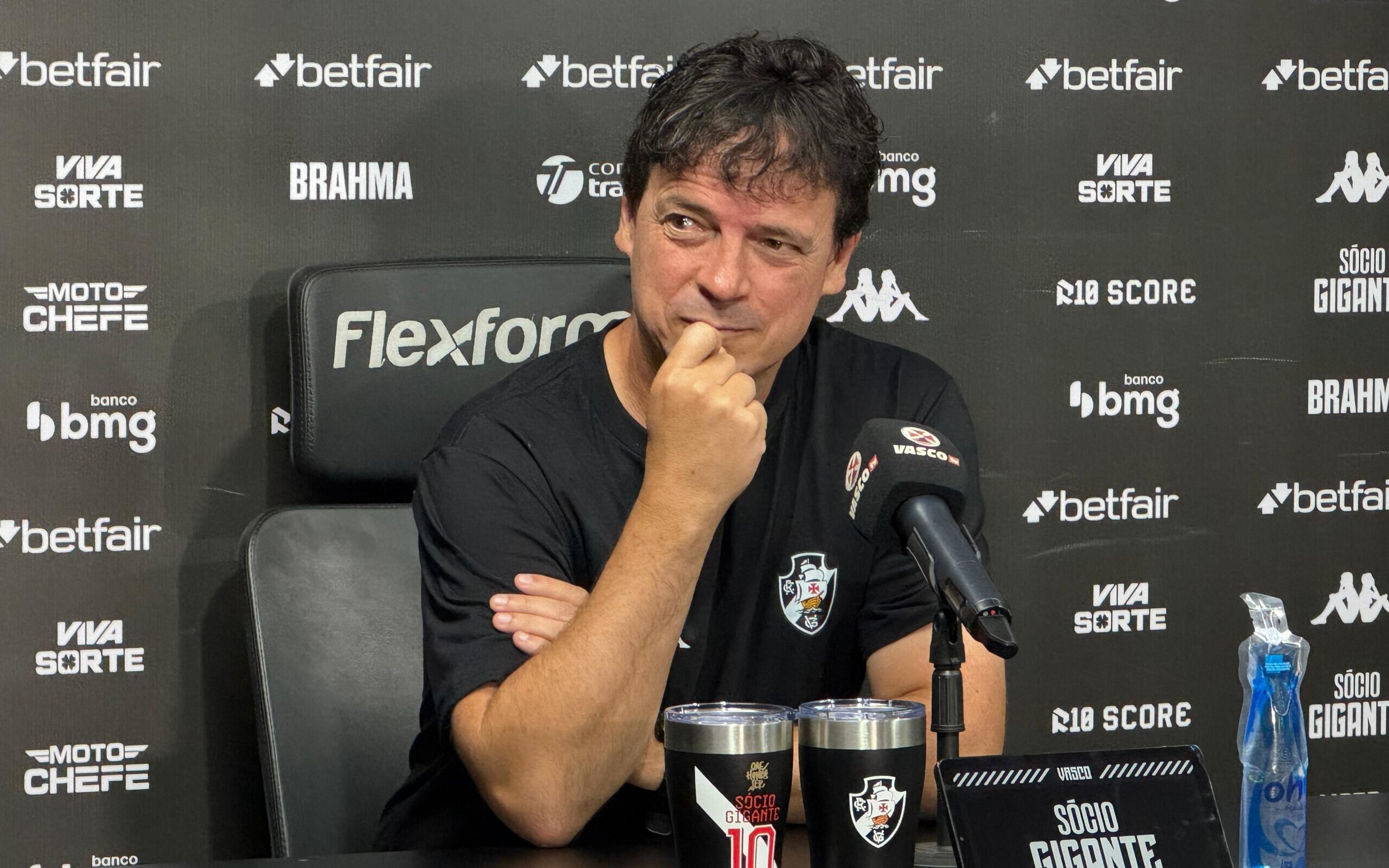 Fernando Diniz em coletiva após jogo contra o Grêmio 