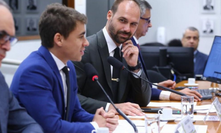 Eduardo Bolsonaro e Nikolas Ferreira na Câmara
