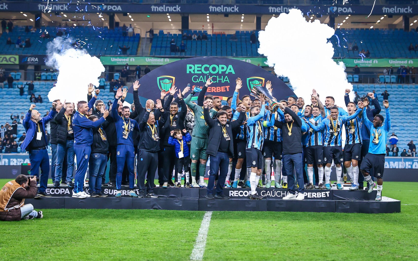 Grêmio comemora o pentacampeonato da Recopa Gaúcha. 