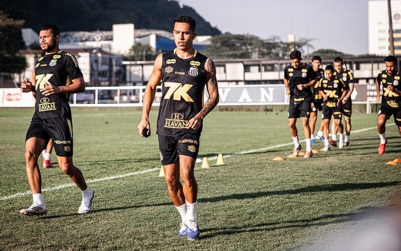 Igor Vinícius ainda não fes a estreia oficial pelo Santos; jogador atuou apenas em amitoso. 