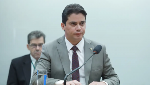 Deputado nega envolvimento com suposto desvio de recursos de município Júnior Mano (PSB-CE) diz não ter relação com fatos apurados pela PF