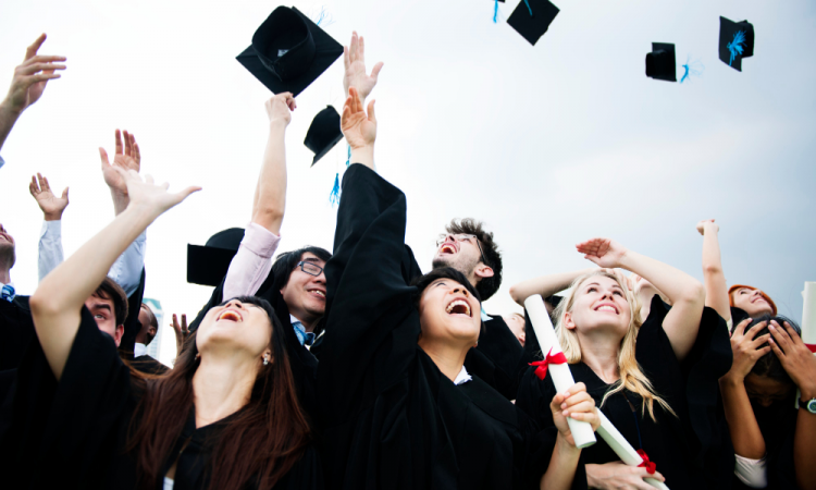 Diploma digital passa a ser obrigatório no Brasil