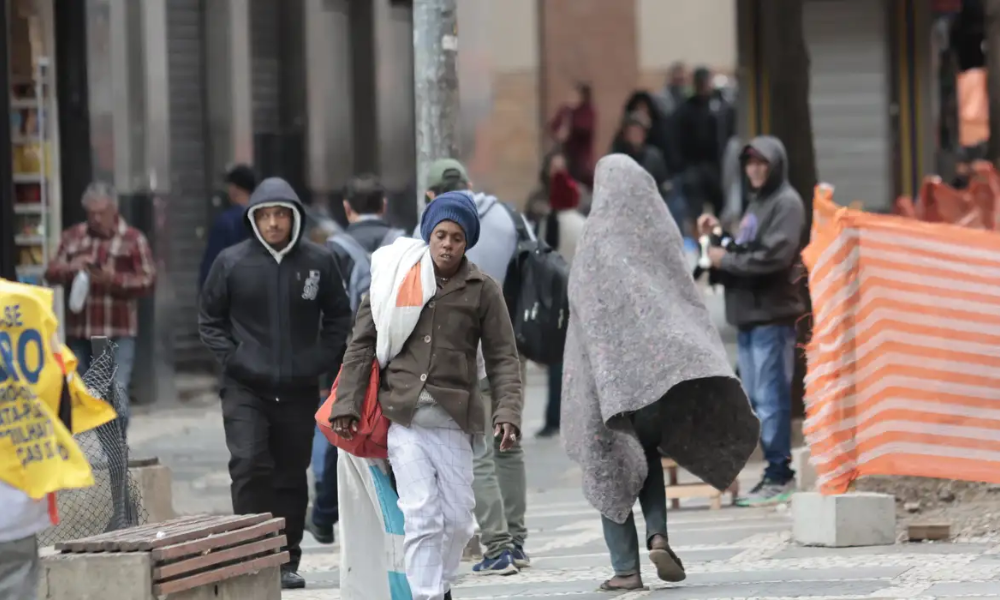 Defesa Civil alerta para queda de temperatura no estado de São Paulo Mínimas podem chegar a 6°C na Serra e a 9°C na Região Metropolitana
