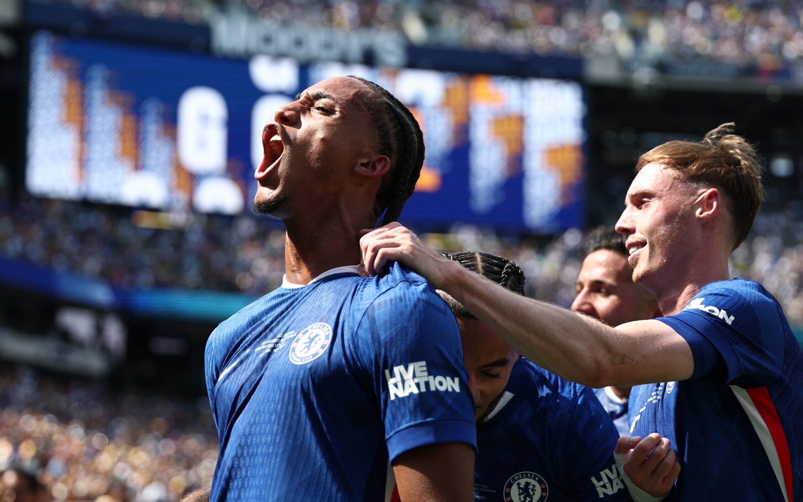 João Pedro comemora gol do Chelsea sobre o PSG na final do Mundial de Clubes 