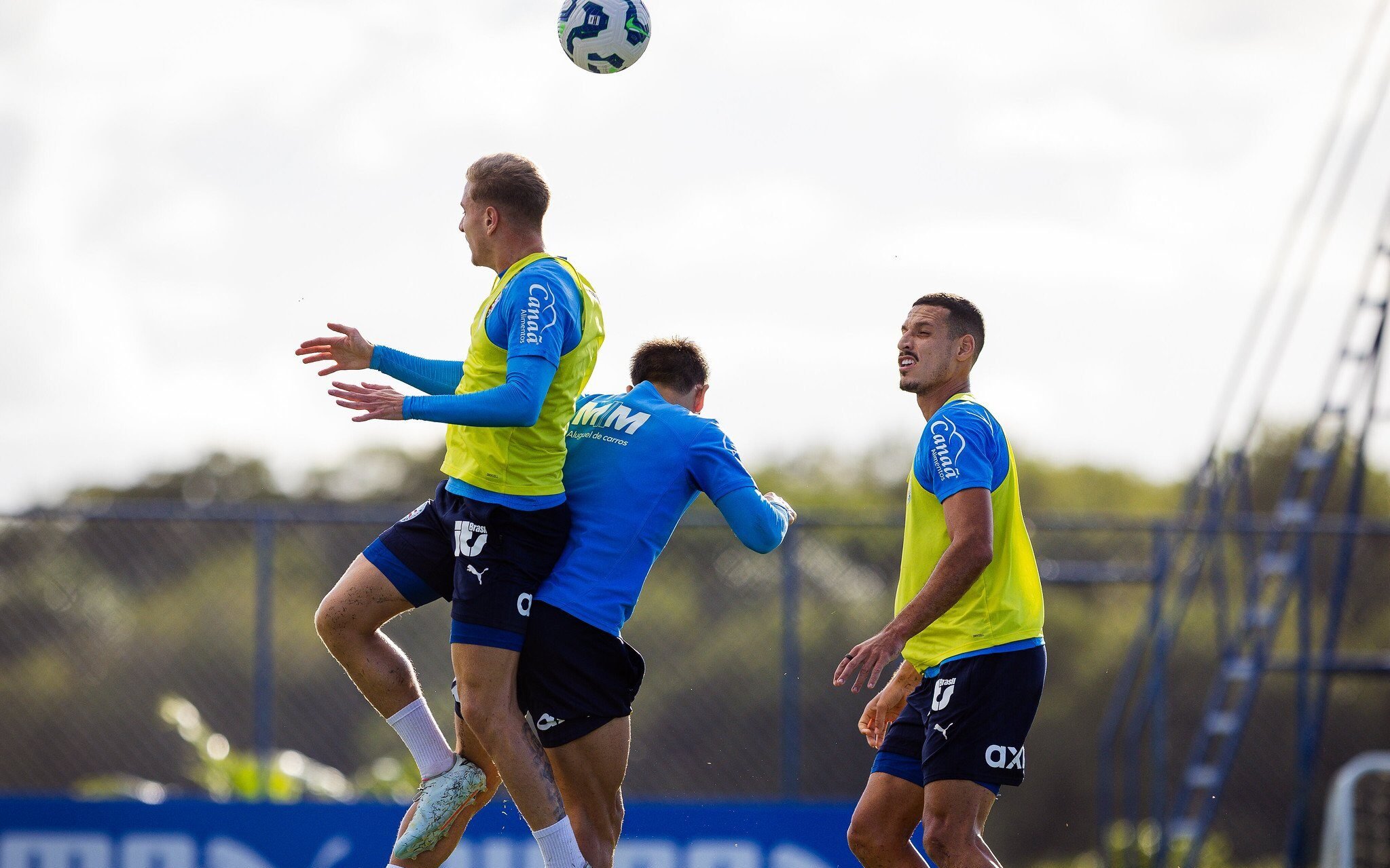 Jogadores do Bahia se preparam para enfrentar o Juventude 