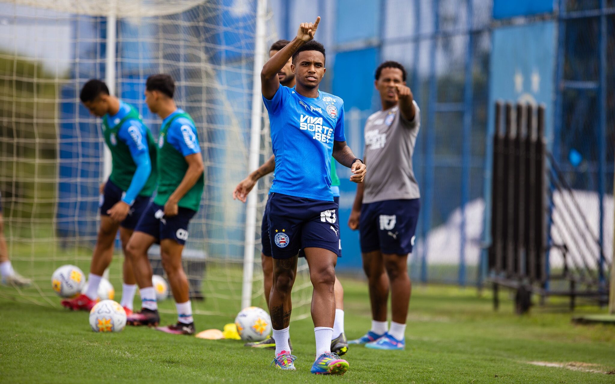 Kayky durante treino do Bahia 