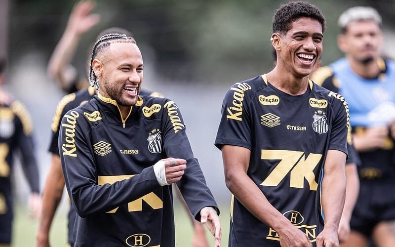 Neymar está confirmado no amistoso do Santos diante da Desportiva Ferroviária, no Espírito Santo.