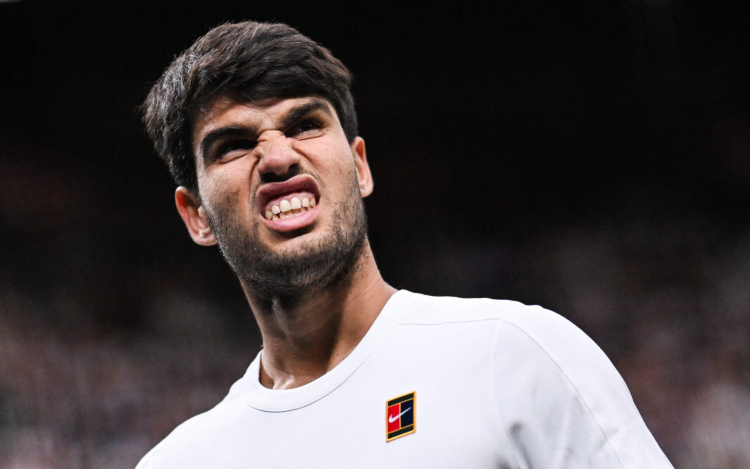 Em Wimbledon, Alcaraz tenta se vingar de rara derrota no saibro; entenda