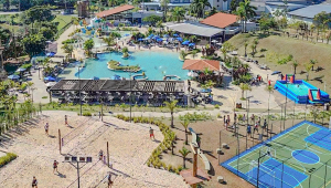 Os atrativos de lazer do Cyan Resrort, que engloba a nova quadra poliesportiva