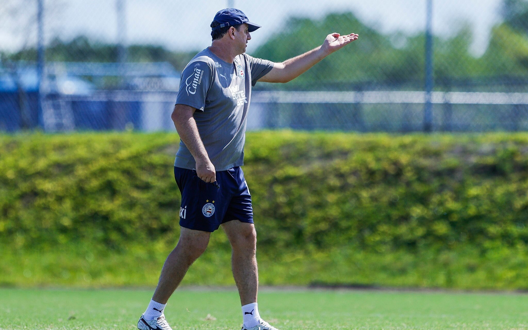 Rogério Ceni comanda treino do Bahia 