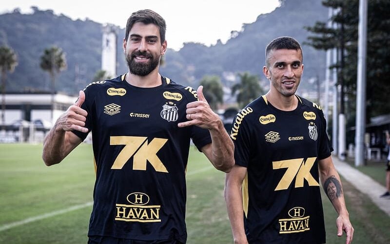 Santos retoma atividades no CT Rei Pelé para enfrentar o Flamengo; time jogou amistoso no Espírito Santo na última quinta-feira 