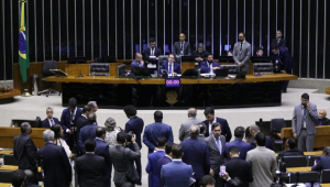 Deputados na sessão do Plenário