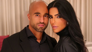 Lucas Moura e esposa