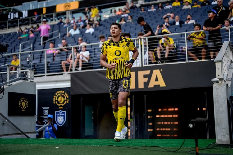 Jobe Bellingham cumpre suspensão e fica fora de duelo contra irmão famoso nas oitavas do Mundial de Clubes
