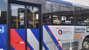 Movimentação de coletivos em garagem da Empresa Metropolitana de Transportes Urbanos (EMTU), em São Paulo