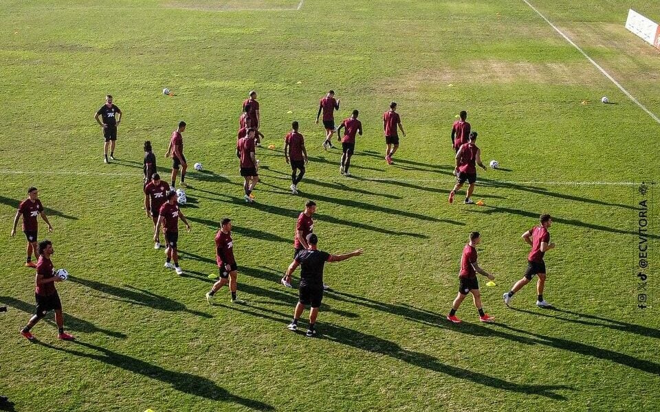 Treino do Vitória em São José do Rio Preto 