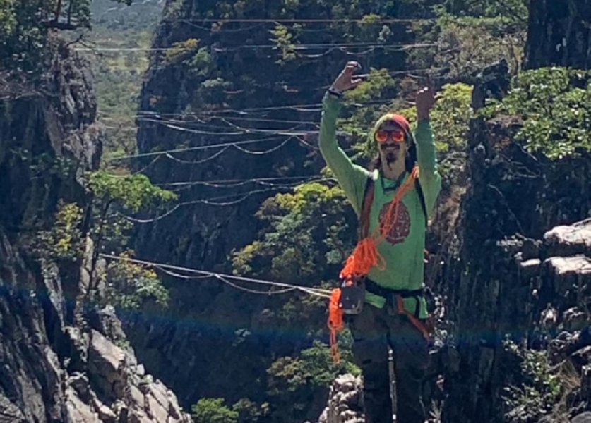 Turista morre após queda em cachoeira durante prática de highline na Chapada dos Veadeiros