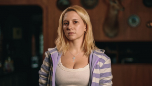 Lorena Comparato caracterizada como Elize Matsunaga para ture crime da Netflix