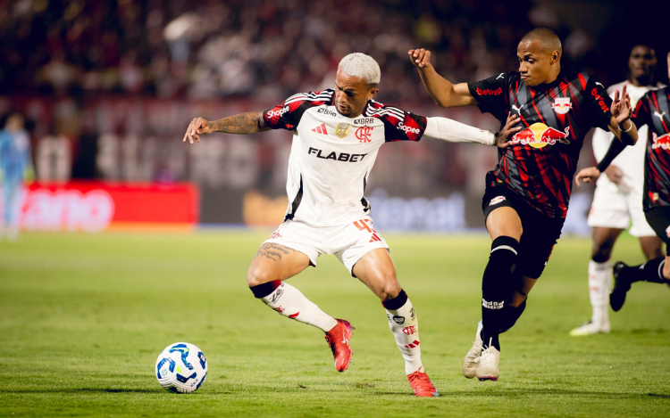 Filipe Luís exalta Wesley no Flamengo e diz: ‘Agradecimento por tudo o que ele fez pela gente’
