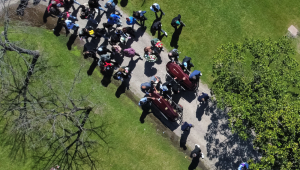 funeral de Brenda del Castillo e Morena Verdi, vítimas de feminicídio, no Cemitério Las Praderas nesta sexta-feira, em Buenos Aires